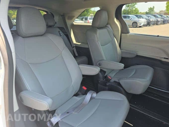 2023 Toyota Sienna XLE 7-Passenger 120.5" WB - miniatura 14