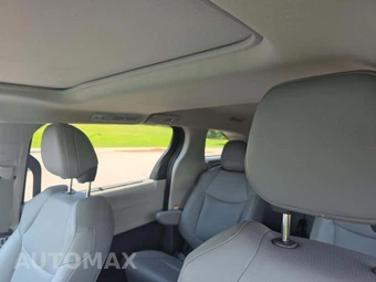 2023 Toyota Sienna XLE 7-Passenger 120.5" WB - miniatura 8