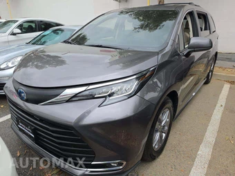 2023 Toyota Sienna XLE 7-Passenger 120.5" WB
