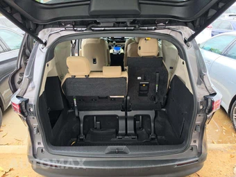 2023 Toyota Sienna XLE 7-Passenger 120.5" WB - miniatura 15