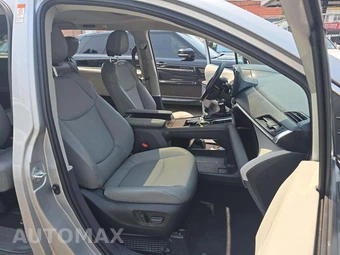 2023 Toyota Sienna XLE 7-Passenger 120.5" WB - miniatura 19