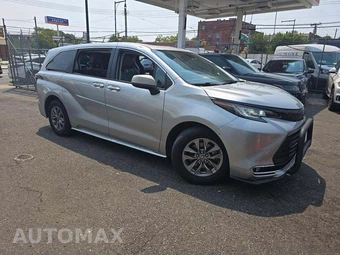 2023 Toyota Sienna XLE 7-Passenger 120.5" WB - miniatura 4