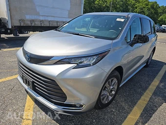 2023 Toyota Sienna XLE 7-Passenger 120.5" WB