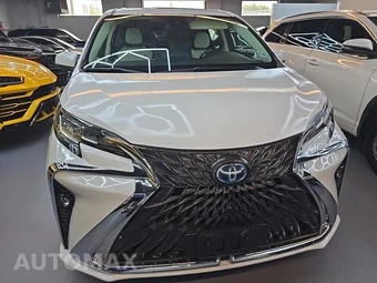 2023 Toyota Sienna XLE 7-Passenger 120.5" WB - miniatura 11