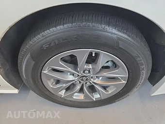 2023 Toyota Sienna XLE 7-Passenger 120.5" WB - miniatura 19