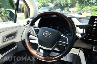 2023 Toyota Sienna XLE 7-Passenger 120.5" WB - miniatura 36