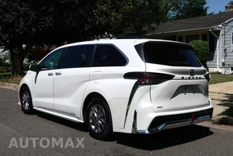 2023 Toyota Sienna XLE 7-Passenger 120.5" WB - miniatura 4