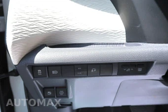 2023 Toyota Sienna XLE 7-Passenger 120.5" WB - miniatura 43