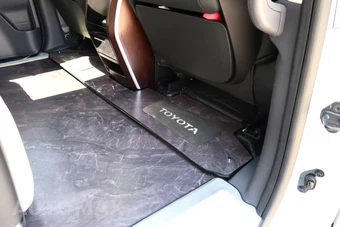 2023 Toyota Sienna XLE 7-Passenger 120.5" WB - miniatura 49