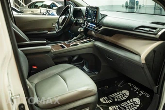 2023 Toyota Sienna XLE 7-Passenger 120.5" WB - miniatura 14