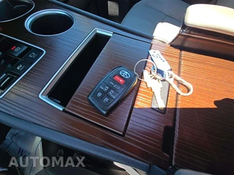 2023 Toyota Sienna XLE 8-Passenger 120.5" WB - miniatura 8