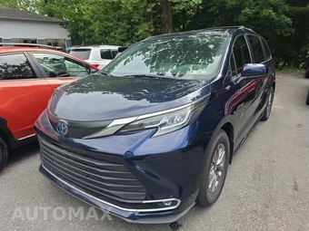 2023 Toyota Sienna XLE 8-Passenger 120.5" WB