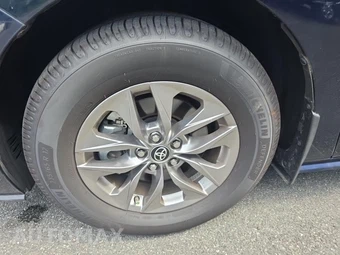 2023 Toyota Sienna XLE 8-Passenger 120.5" WB - miniatura 8