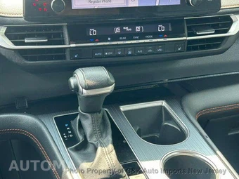 2023 Toyota Sienna XSE 7-Passenger 120.5" WB - miniatura 75