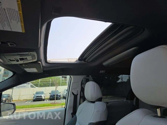 2023 Toyota Sienna XSE 7-Passenger 120.5" WB - miniatura 8