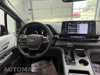 2023 Toyota Sienna XSE 7-Passenger 120.5" WB - miniatura 16