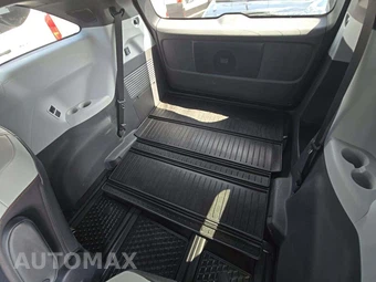 2023 Toyota Sienna XSE 7-Passenger 120.5" WB - miniatura 14