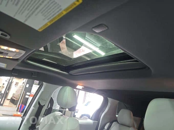 2023 Toyota Sienna XSE 7-Passenger 120.5" WB - miniatura 11