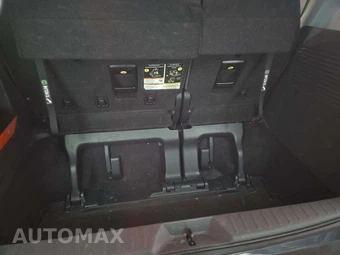 2023 Toyota Sienna XSE 7-Passenger 120.5" WB - miniatura 15
