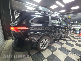 2023 Toyota Sienna XSE 7-Passenger 120.5" WB - miniatura 3