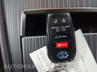 2023 Toyota Sienna XSE 7-Passenger 120.5" WB - miniatura 8
