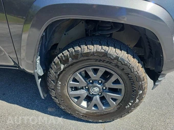 2023 Toyota Tacoma SR5 Crew Cab Medium Bed - miniatura 9