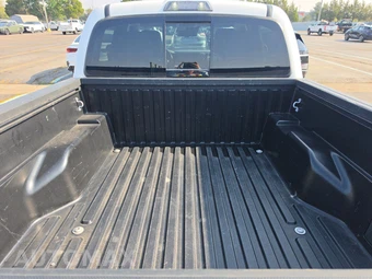 2023 Toyota Tacoma SR5 Crew Cab Medium Bed - miniatura 16