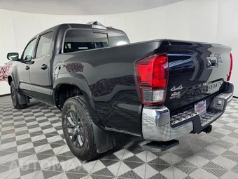 2023 Toyota Tacoma SR5 Crew Cab Medium Bed - miniatura 25