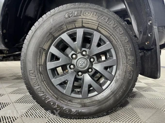 2023 Toyota Tacoma SR5 Crew Cab Medium Bed - miniatura 42