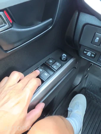 2023 Toyota Tacoma SR5 Crew Cab Medium Bed - miniatura 25