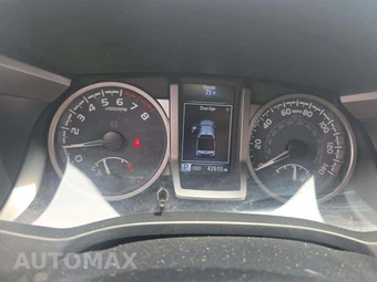 2023 Toyota Tacoma SR5 Crew Cab Medium Bed - miniatura 9