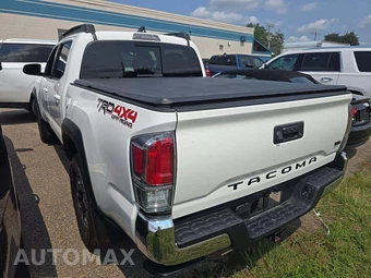 2023 Toyota Tacoma TRD Off-Road Crew Cab Medium Bed - miniatura 2