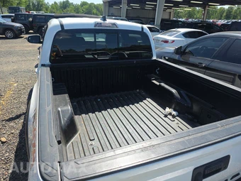 2023 Toyota Tacoma TRD Off-Road Crew Cab Medium Bed - miniatura 16