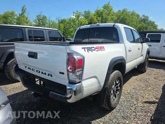2023 Toyota Tacoma TRD Off-Road Crew Cab Medium Bed - miniatura 4