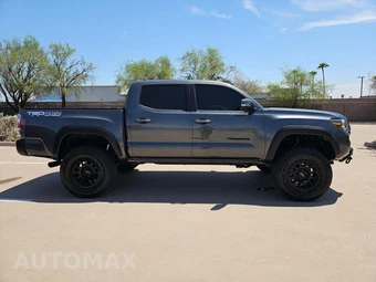2023 Toyota Tacoma TRD Off-Road Crew Cab Medium Bed - miniatura 4
