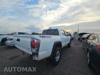 2023 Toyota Tacoma TRD Off-Road Crew Cab Medium Bed - miniatura 4