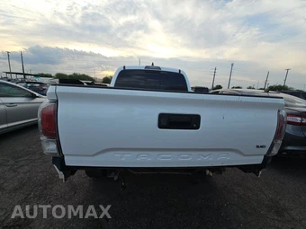 2023 Toyota Tacoma TRD Off-Road Crew Cab Medium Bed - miniatura 5