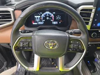2023 Toyota Tundra 1794 Edition Crew Cab Short Bed - miniatura 10