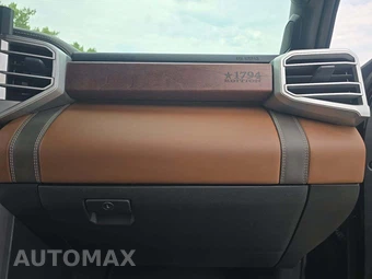2023 Toyota Tundra 1794 Edition Crew Cab Short Bed - miniatura 16