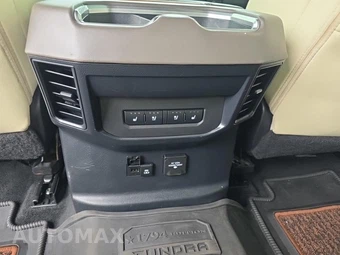 2023 Toyota Tundra Hybrid 1794 Edition Crew Cab Short Bed - miniatura 31