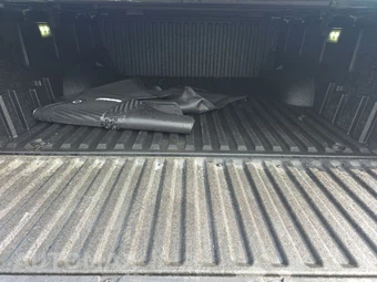 2023 Toyota Tundra Hybrid Limited Crew Cab Short Bed - miniatura 16