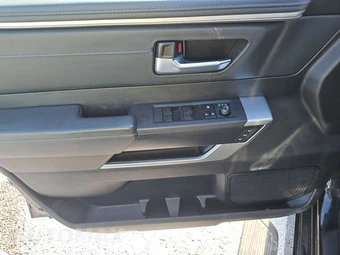 2023 Toyota Tundra Hybrid Platinum Crew Cab Short Bed - miniatura 9