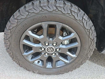 2023 Toyota Tundra Hybrid Platinum Crew Cab Short Bed - miniatura 18