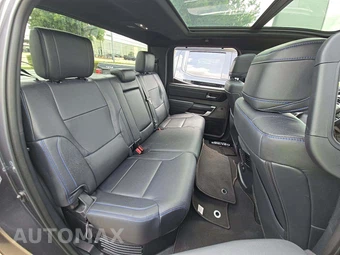 2023 Toyota Tundra Hybrid Platinum Crew Cab Short Bed - miniatura 16