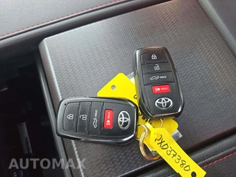 2023 Toyota Tundra Hybrid TRD Pro Crew Cab Short Bed - miniatura 8