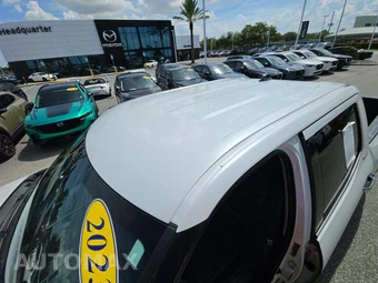 2023 Toyota Tundra Limited Crew Cab Short Bed - miniatura 9