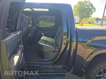 2023 Toyota Tundra Platinum Crew Cab Short Bed - miniatura 10