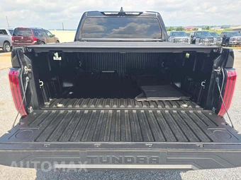 2023 Toyota Tundra Platinum Crew Cab Short Bed - miniatura 11