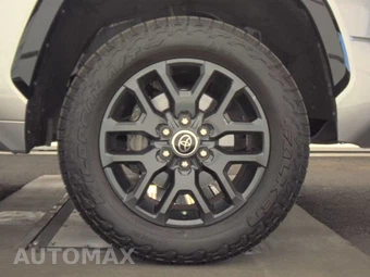 2023 Toyota Tundra Platinum Crew Cab Short Bed - miniatura 10