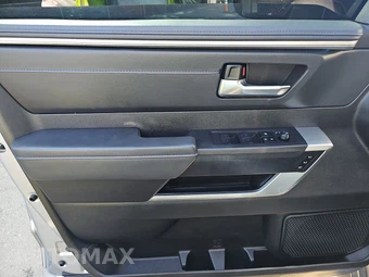 2023 Toyota Tundra Platinum Crew Cab Short Bed - miniatura 15